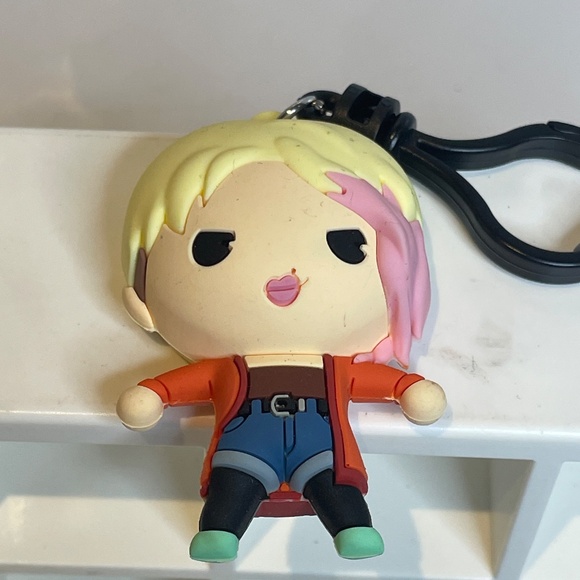 🎉5 for $10 - Across the Spiderverse - 🕷️🕸️Gwen Stacey Bag Clip - Picture 2 of 4